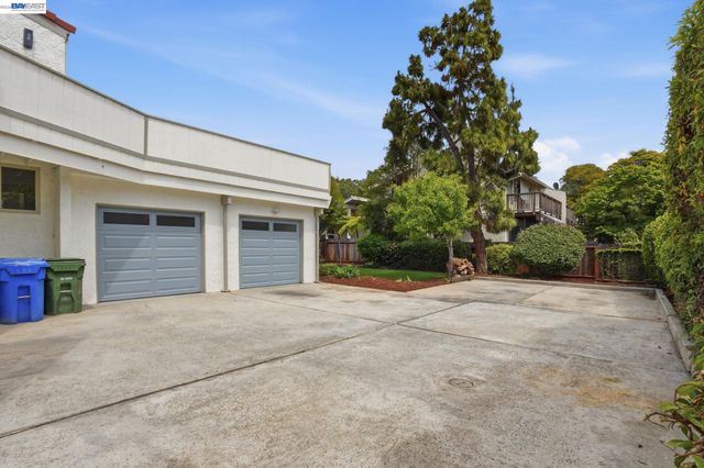 2013 Dolphin Dr, Aptos, CA 95003