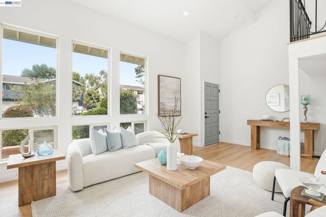 2013 Dolphin Dr, Aptos, CA 95003