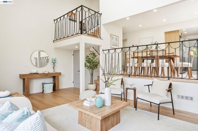 2013 Dolphin Dr, Aptos, CA 95003