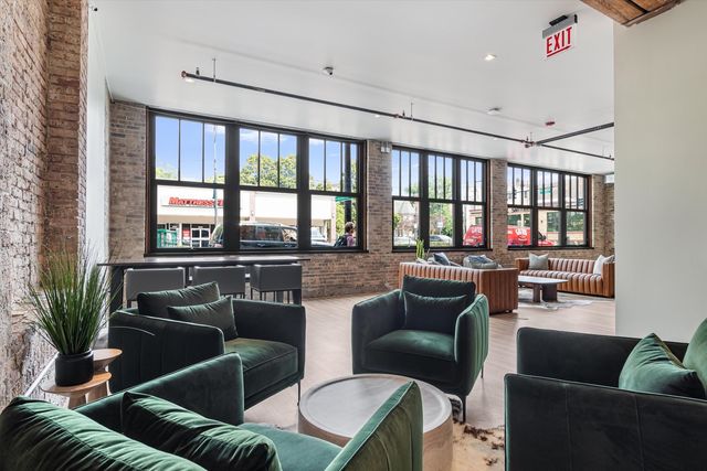 2032 N Clybourn Avenue 301, Chicago, IL 60614