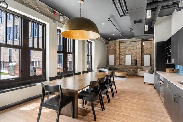 2032 N Clybourn Avenue 301, Chicago, IL 60614