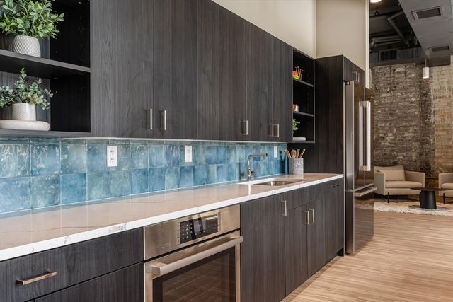 2032 N Clybourn Avenue 301, Chicago, IL 60614