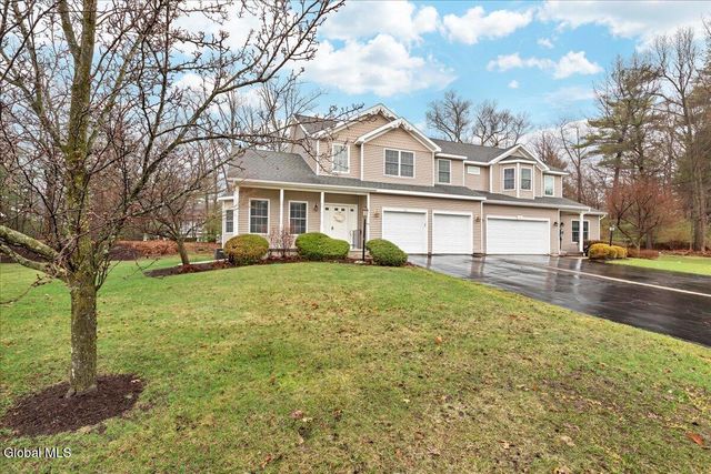36 Oakmont Street, Niskayuna, NY 12309