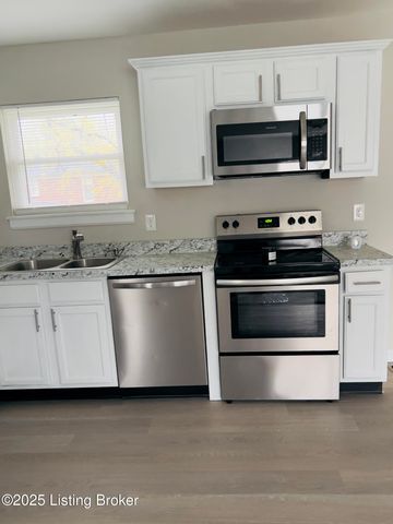 384 Glenview Rd, Louisville, KY 40229