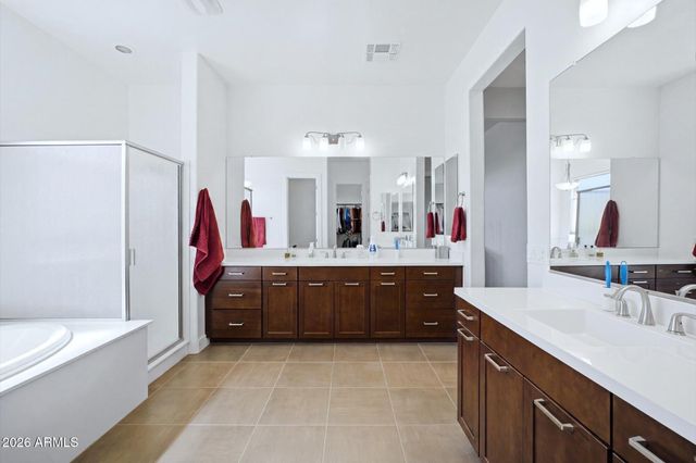 3034 E Desert Lane, Phoenix, AZ 85042