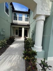 11522 CROWNED SPARROW LANE, Tampa, FL 33626