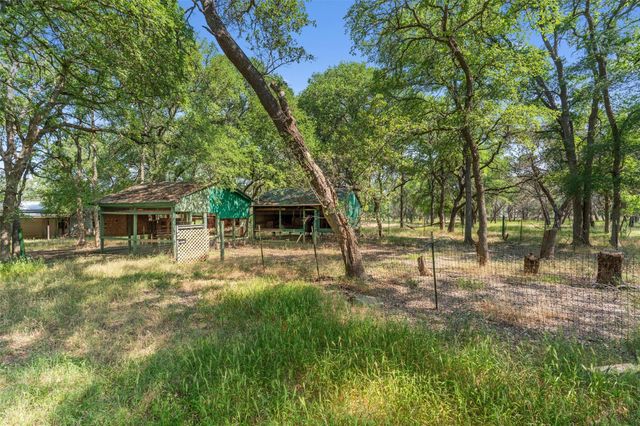 601 Deertrail DR, San Marcos, TX 78666