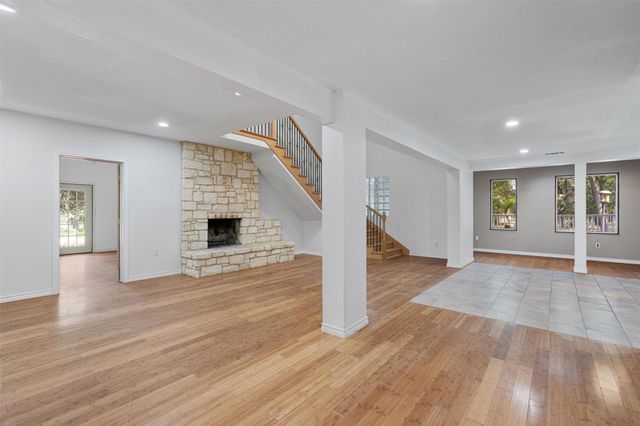 601 Deertrail DR, San Marcos, TX 78666