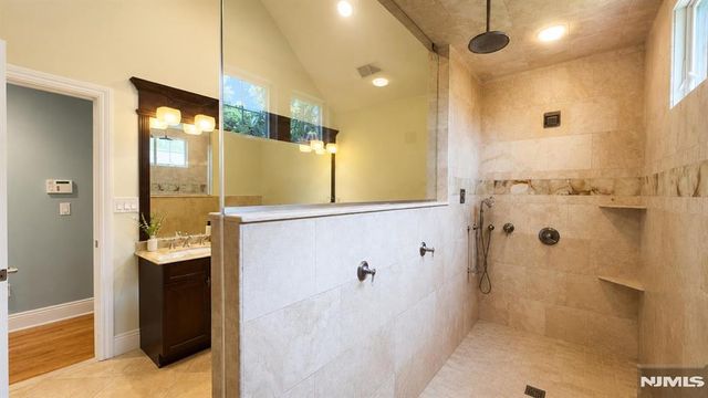 26 Devonshire Road, Cresskill, NJ 07626