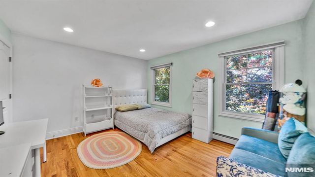 26 Devonshire Road, Cresskill, NJ 07626