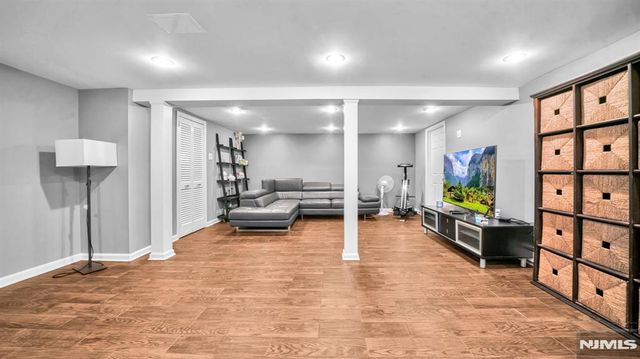 26 Devonshire Road, Cresskill, NJ 07626