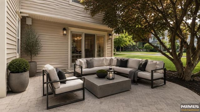 26 Devonshire Road, Cresskill, NJ 07626