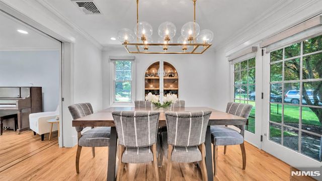 26 Devonshire Road, Cresskill, NJ 07626