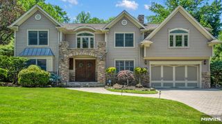 26 Devonshire Road, Cresskill, NJ 07626