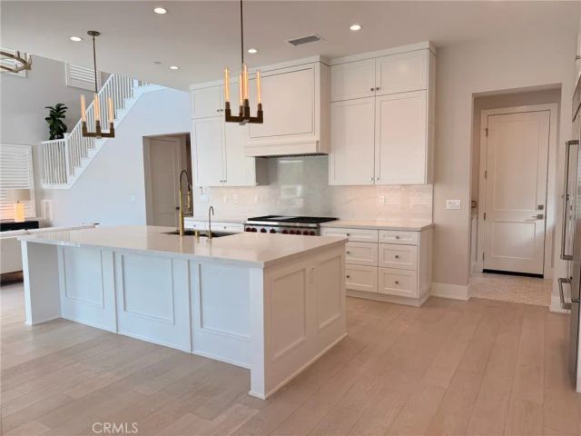 124 Sunnyslope, Irvine, CA 92618