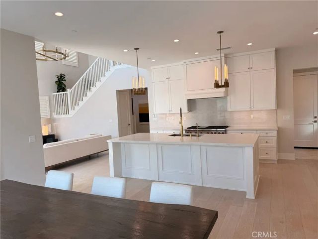 124 Sunnyslope, Irvine, CA 92618