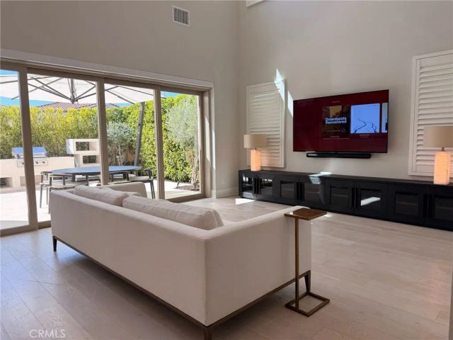 124 Sunnyslope, Irvine, CA 92618