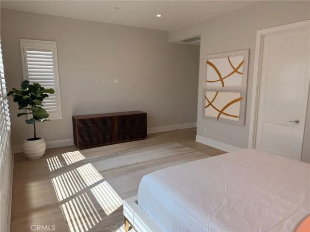 124 Sunnyslope, Irvine, CA 92618