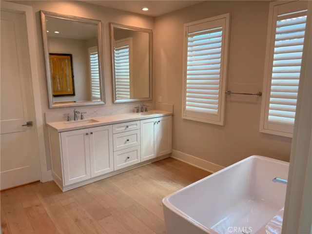 124 Sunnyslope, Irvine, CA 92618