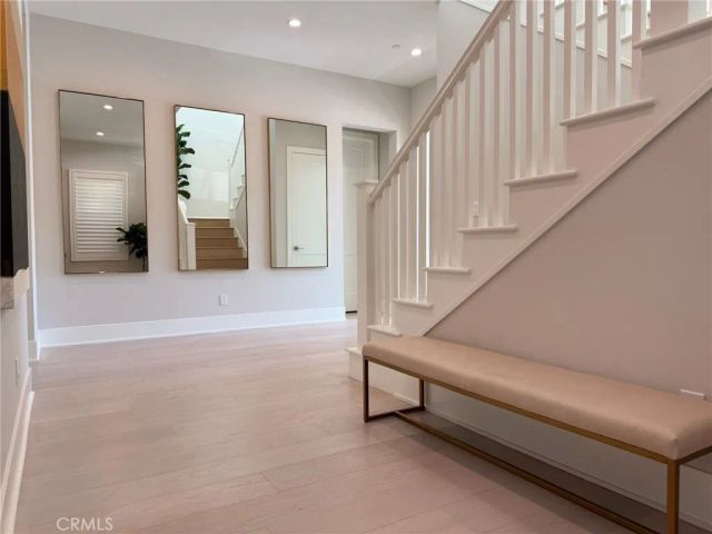 124 Sunnyslope, Irvine, CA 92618