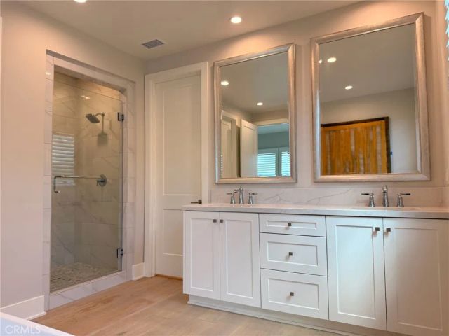 124 Sunnyslope, Irvine, CA 92618