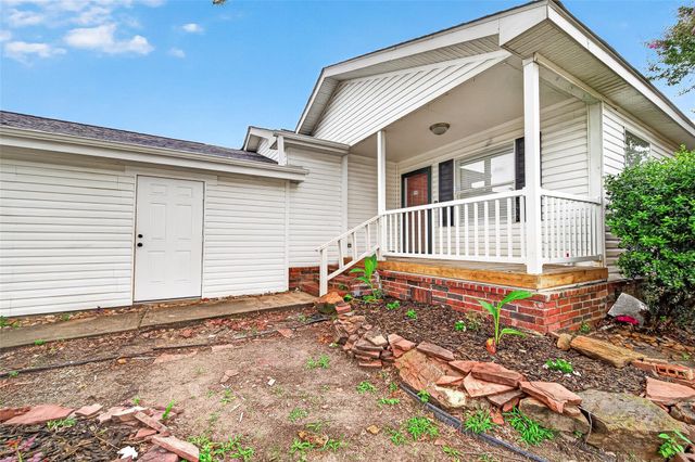 10202 Berrybriar Lane, Tomball, TX 77375