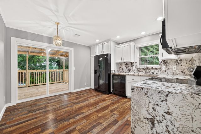 10202 Berrybriar Lane, Tomball, TX 77375
