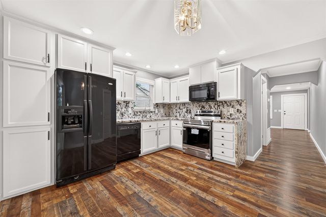 10202 Berrybriar Lane, Tomball, TX 77375