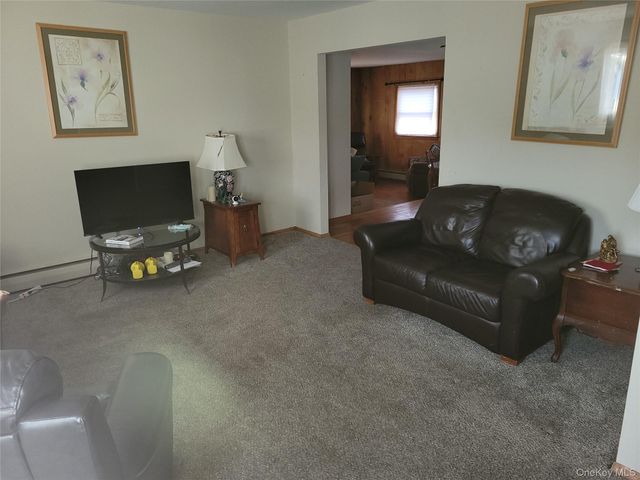 65 Marie Street, Lindenhurst, NY 11757