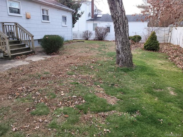 65 Marie Street, Lindenhurst, NY 11757