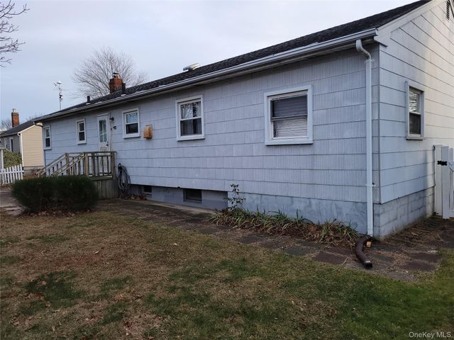 65 Marie Street, Lindenhurst, NY 11757