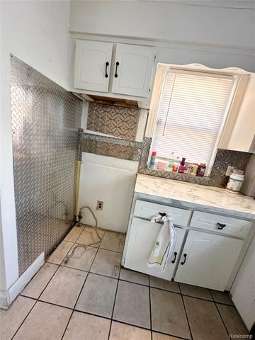 17544 Woodingham Drive, Detroit, MI 48221