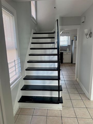 17544 Woodingham Drive, Detroit, MI 48221