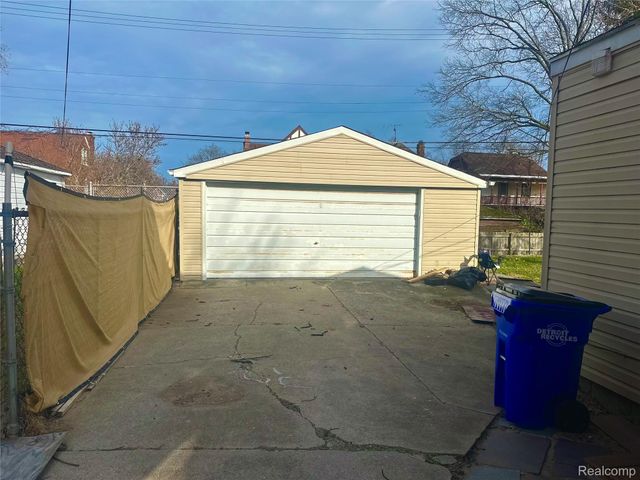 17544 Woodingham Drive, Detroit, MI 48221