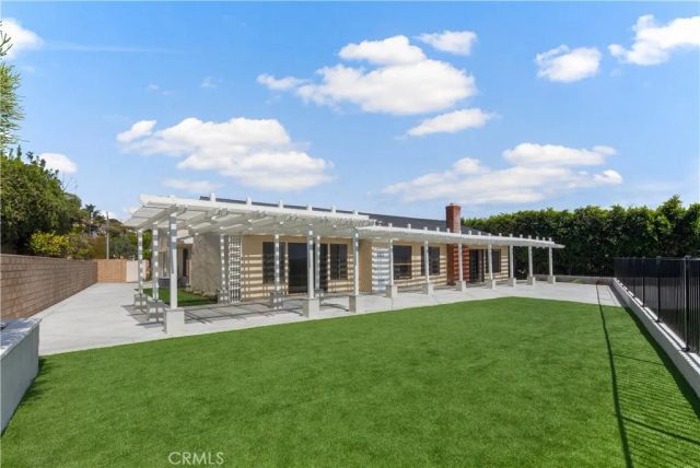 2282 N Rockridge Place, Orange, CA 92867