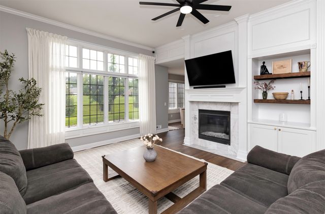 12586 Diamond Ridge Court, Clive, IA 50325
