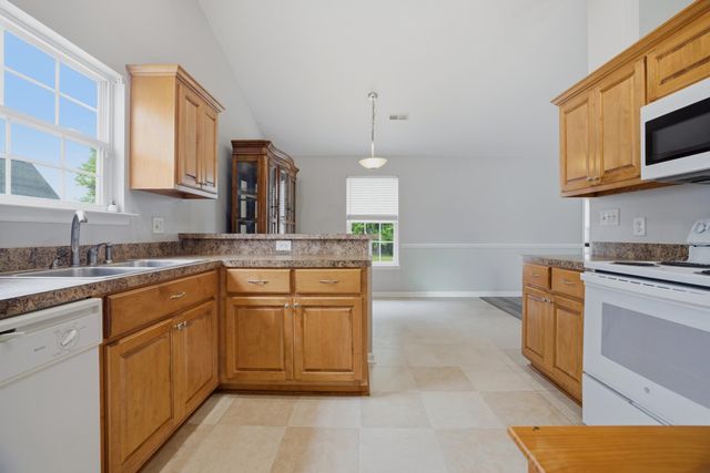 2707 Woodcreek Ln., Conway, SC 29527