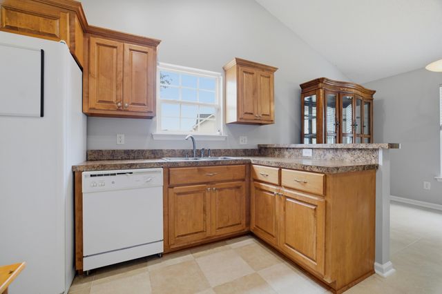 2707 Woodcreek Ln., Conway, SC 29527