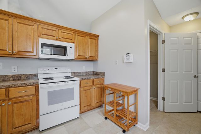 2707 Woodcreek Ln., Conway, SC 29527