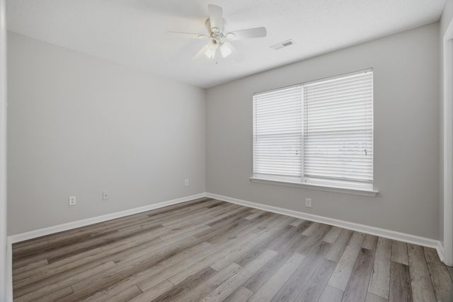 2707 Woodcreek Ln., Conway, SC 29527
