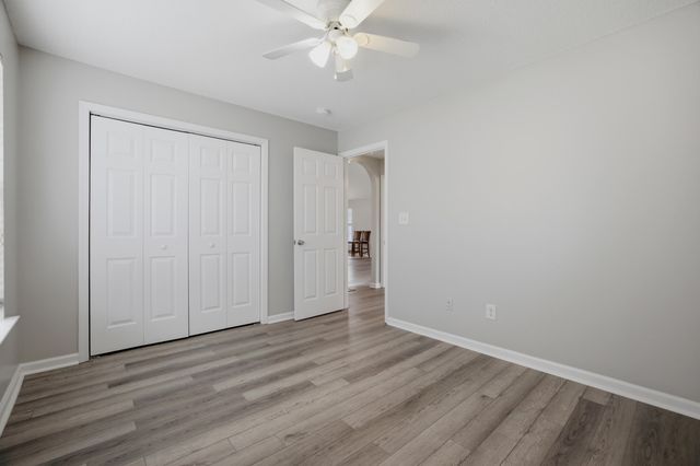 2707 Woodcreek Ln., Conway, SC 29527