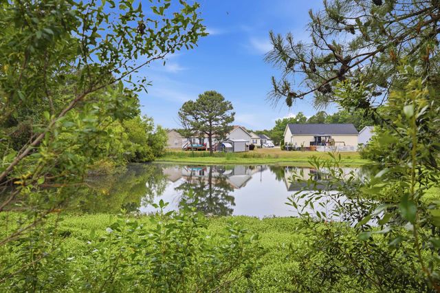 2707 Woodcreek Ln., Conway, SC 29527