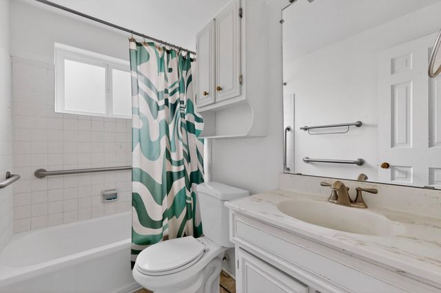 801 Amherst Drive NE, Albuquerque, NM 87106