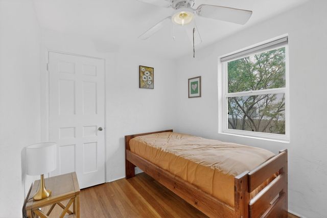 801 Amherst Drive NE, Albuquerque, NM 87106