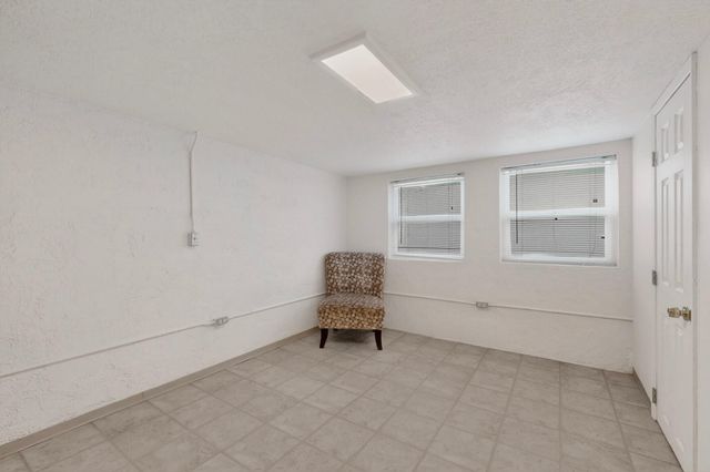 801 Amherst Drive NE, Albuquerque, NM 87106