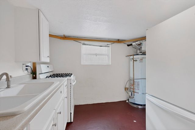 801 Amherst Drive NE, Albuquerque, NM 87106