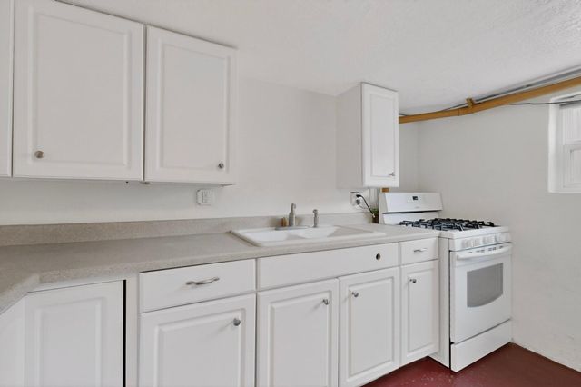 801 Amherst Drive NE, Albuquerque, NM 87106