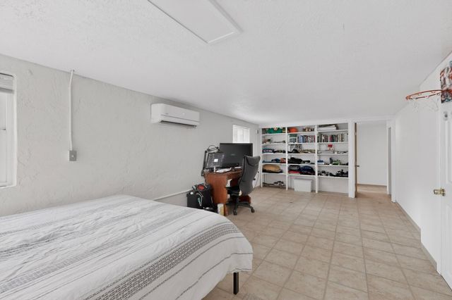 801 Amherst Drive NE, Albuquerque, NM 87106