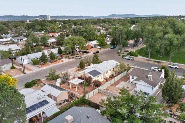 801 Amherst Drive NE, Albuquerque, NM 87106