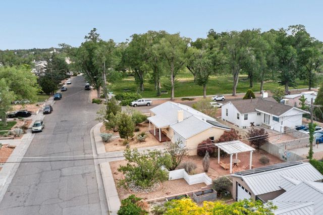 801 Amherst Drive NE, Albuquerque, NM 87106